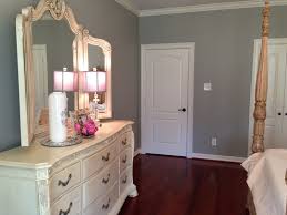 Benjamin Moore S Silver Fox Living Dining Room Fox Bedroom Home