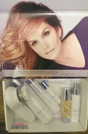 Meaningful beauty is cindy crawford's signature skincare line that utilizes a powerful melon extract to diminish imperfections and signs of . Meaningful Beauty Review First Impressions Everyday Shortcuts