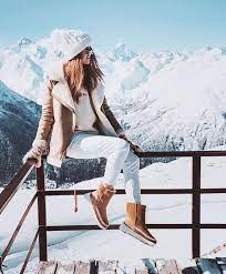 Pin By Catherine On Traveling Casual Winter Outfits Winter Photoshoot Winter Outfits Cold