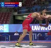 1/4 FS - 125 kg: A. MASOUMI VALA (IRI) v. M. SULEIMANASHV (GEO)