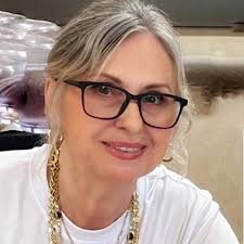 When is art in bloom at Mac Center ?