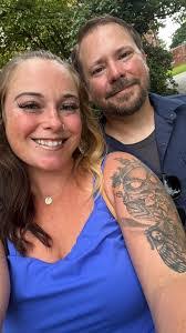 Jennifer Posten's Instagram, Twitter & Facebook