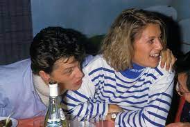 Derrière le pseudonyme de lionel leroy se trouve yves martin, qui sera le compagnon et producteur de sheila dans les années 1980. 80ta Ro0oswbwm