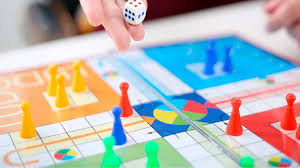 Pon a prueba tus habilidades y entrena de forma estratégica y lógica en uno de los juegos de mesa más importantes y populares de todo el mundo, juega a esta versión del ajedrez en 3d y completa la partida derrotando al rey con todas tus fichas, puedes desafiar a un amigo y jugar desde el móvil o en el ordenador, selecciona hasta 7 tipos de dificultad para empezar una partida rápida y. Dados Al Encierro El Diario Eldiario Com