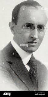 Carl Browne's Instagram, Twitter & Facebook