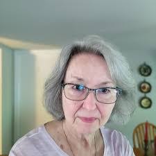 Margot Bender's Instagram, Twitter & Facebook