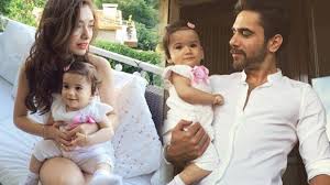 Yeni projesinin ilk konuğu ise oyuncu eşi kadir doğulu oldu. Neslihan Atagul Ile Kadir Dogulu Bosaniyor Mu