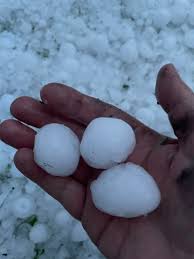 Besonders betroffen war abermals der flachgau im bundesland salzburg. Unwetter Im Salzkammergut Hagelkorner Uberzogen Ohlsdorf Co Mit Weisser Decke Salzkammergut