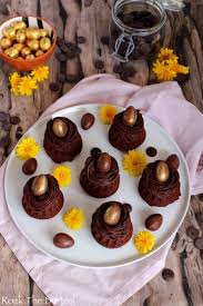 Nid De Paques Tout Chocolat Rock The Bretzel Recette Tout Chocolat Dessert Gateau Au Chocolat Moelleux