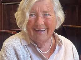 Obituary: Pauline Davis