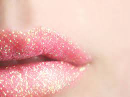 I'm seriously in love with it, but if you've ever worn giltter nail polish you clothes. How To Remove Glitter Makeup From Your Face Hair And Nails