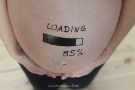 Babybauchshooting Selber Machen Tipps Ideen Zum Nachmachen Fur Zu Hause Mamahoch2 Babycaretipshowtotake In 2020 Babybauch Bauch Weg