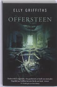 Offersteen Van Elly Griffiths Boek En Recensies Hebban Nl Boeken Boeken Lezen Oud Gebouw