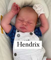 Im so lucky to be their mommy🙏❤️ I'm trying to figure out who the twins  look the most like? Big sissy or big bro?🤔 what do you think?🤷🏼‍♀️ Even  though the twins