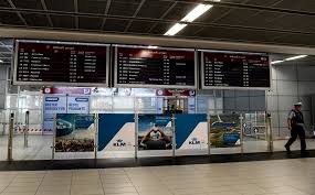 Πήρατε το καλάμι σας ανά χείρας και πάτε να περάσετε τον έλεγχο στο αεροδρόμιο! Frankfoyrth Ekkenw8hke Meros Toy Aerodromioy Gia Logoys Asfaleias In Gr