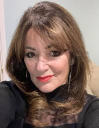 Hi I am currently trying to become a actor I am aged 19 and looking to  start my experience does anybody know best where to start such as websites  and stuff I'd