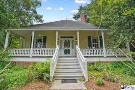 The delaney floorplan is a 3 bedroom 2 bath single story home with open floorplan offering an oversized island and bar top! Rc7jixenuu1gdm