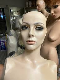 My new little mannequin ❤️ For me this is manufactured by almax italy