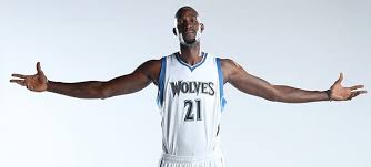 After the celtics announced their plans to retire kevin garnett's no. Kevin Garnett Is Back In No 21 Timberwolves Jersey Photos