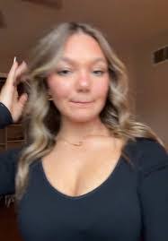 Kelly Mattice's Instagram, Twitter & Facebook