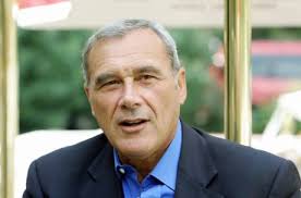 Pietro Grasso: "La mafia uccide l'economia"