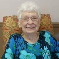 Pauline Stephens's Instagram, Twitter & Facebook