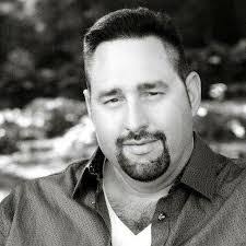 Rosanne Murdock's Instagram, Twitter & Facebook