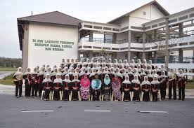 Sekolah menengah sains tuanku jaafar, melaka sekolah menengah puteri, seremban Sekolah Menengah Sains Seri Puteri Perokok X