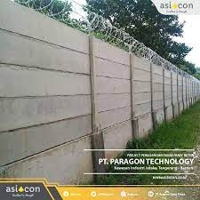 Jenis pagar yang terbuat dari material beton ini dulu sering disebutnya dengan istilah pagar arcon, yaitu jenis precast beton untuk kebutuhan pemagaran, sehingga sangat sosok untuk kebutuhan pemagaran. Daftar Harga Pagar Panel Beton Per Meter Terpasang 2021
