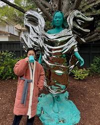 دنیا کے تیسرے امیر ترین شخص کا اہلیہ کو دیے جانے والا تحفہ انٹرنیٹ پر وائرل