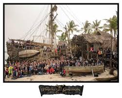 Pirates Of The Caribbean The Curse Of The Black Pearl Cast And Crew Comicbook Now On Pirates Of The Caribbean Scene Photo Pirates