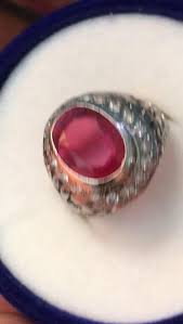 تاج من ياقوت أحمر مكلل بالدر والمرجان على يمينها مائة ألف قرن من قرون شعرها 37 ضفائر الجمال وتلك القرون قرن من نور وقرن من ياقوت وقرن من لؤلؤ وقرن من زبرجد وقرن من مرجان. Ù…Ø¬ÙˆÙ‡Ø±Ø§Øª ÙØ§Ø®Ø±Ø©3 ØµØºÙ†Ø§ Ù„Ùƒ Ø®Ø§ØªÙ… ÙŠØ§Ù‚ÙˆØª Ø§Ø­Ù…Ø± Ø§Ù„Ø­Ù…Ø§Ù… Ù…Ù…ÙŠØ² Ø·Ø¨ÙŠØ¹ÙŠ 100 Ruby Video Rings Class Ring Stone