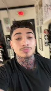 Johnny (@jonnfigg)’s videos with Face no Book