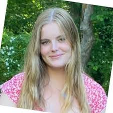 Emily Dreyer's Instagram, Twitter & Facebook