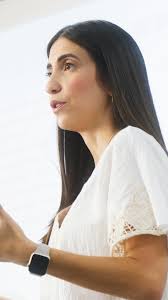 Hablar de nutrición con deportistas de élite no es solo compartir teoría…,  Es sembrar estrategias reales que marcan la diferencia en el rendimiento,  la recuperación y la salud a largo plazo., En esta ...