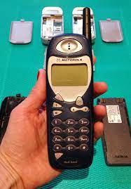 Handys: Nokia 5130, Motorola M3888, 2 ...