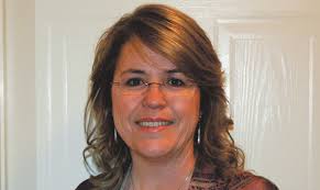 Sombre crowd greets soldiers