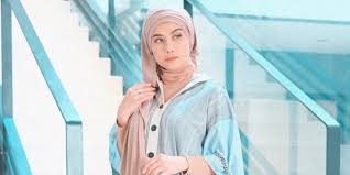 Ratu rizky nabila mengaku dicekik di bagian rahang hingga didorong saat sedang hamil. Cantik Kenakan Hijab Ini 6 Potret Terbaru Ratu Rizky Nabila Yang Makin Memesona Merdeka Com