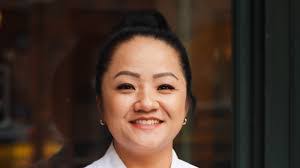 Der Moua's Instagram, Twitter & Facebook