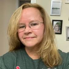 Lori Calloway's Instagram, Twitter & Facebook