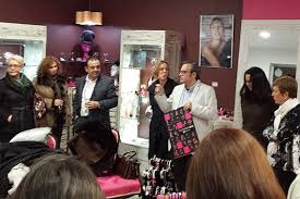 27 dones que han patit un càncer de mama protagonitzen el calendari 2015 de  la Lliga Contra el Càncer