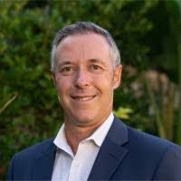 Dan Pinto's Instagram, Twitter & Facebook