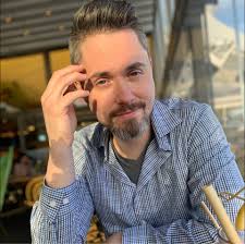 Which cartoon is better, Hey Arnold or Rocket Power?