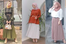 57 kumpulan gambar inspirasi kebaya modern indonesia / brokat mix organza warna soft pink. 10 Ide Padu Padan Rok Plisket Untuk Kamu Yang Berhijab Seruni Id
