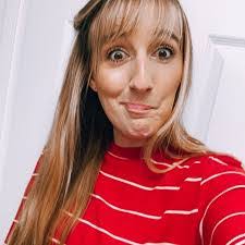 Maureen Howard's Instagram, Twitter & Facebook