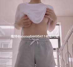 福利姬（重庆） on X: 转推加评论抽一名小可爱送福利t.coXI6XfIAsT1  X