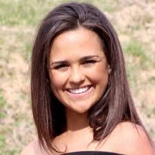 Melinda Benoit's Instagram, Twitter & Facebook