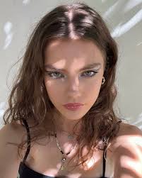 Florence Hunt 08/04/2023 • CelebMafia