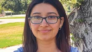 Leah Roe's Instagram, Twitter & Facebook