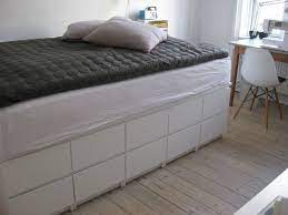 Letto Contenitore Ecco 20 Idee Che Ti Aiuteranno A Realizzarne Uno A Basso Costo Idee Arredamento Camera Da Letto Idee Letto Idee Ikea